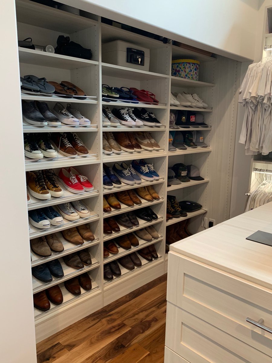 atechinc's tweet photo. The ultimate closet 👌
#interiordesign #closet #closetdesign https://t.co/0U0foRiasD