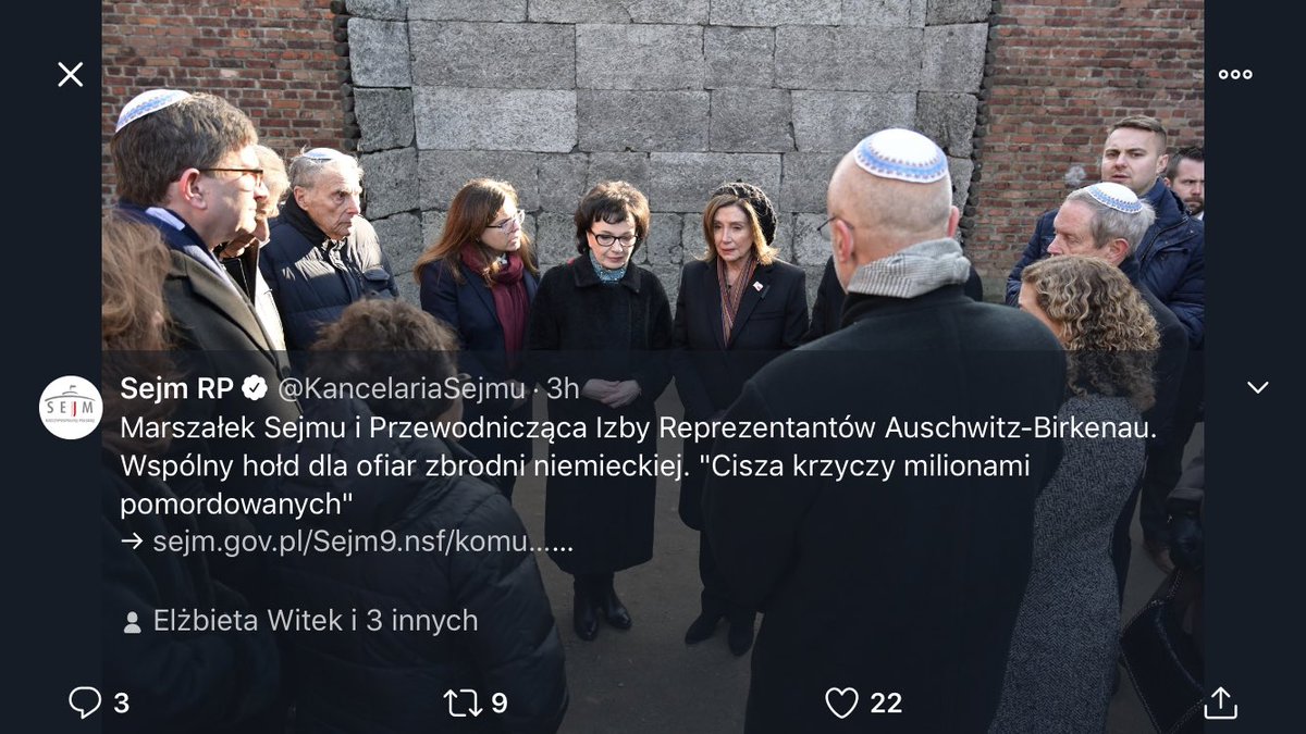 patrykmichalski's tweet image. Pewnie stało się tak zupełnie przypadkiem. Pierwsze zdjęcie ze strony @KancelariaSejmu, drugie z @PolskiSenat, znajdź różnicę.