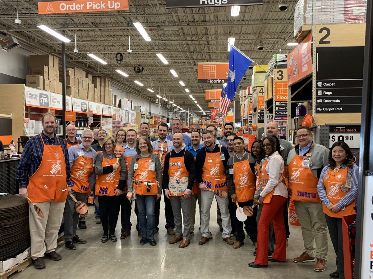 Mandy_Faidy's tweet photo. It was great meeting our new RVP @LemmaTony today at C-Side #1983!@patrikmartin1 @hdjustjoan @jesse_klingbeil @aldakonda https://t.co/3KQnjs6Rd7