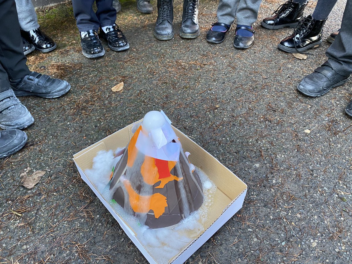 porchester's tweet photo. What did the children create with the resources they were given?
Labelled 3D models of volcanoes that they then took outside and ‘erupted’. https://t.co/3rllTs06ZA