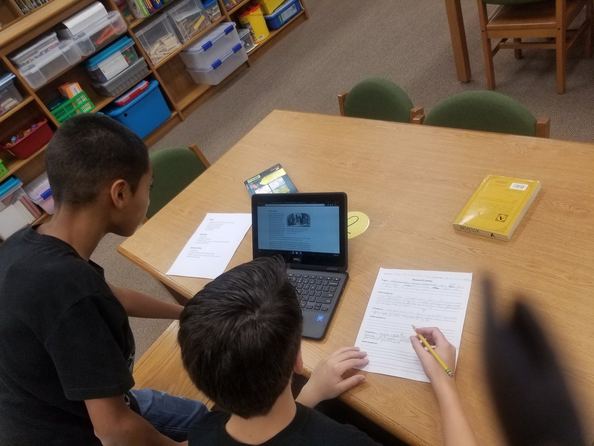 LANelsonLibrary's tweet image. Researching and Presenting using Flipgrid