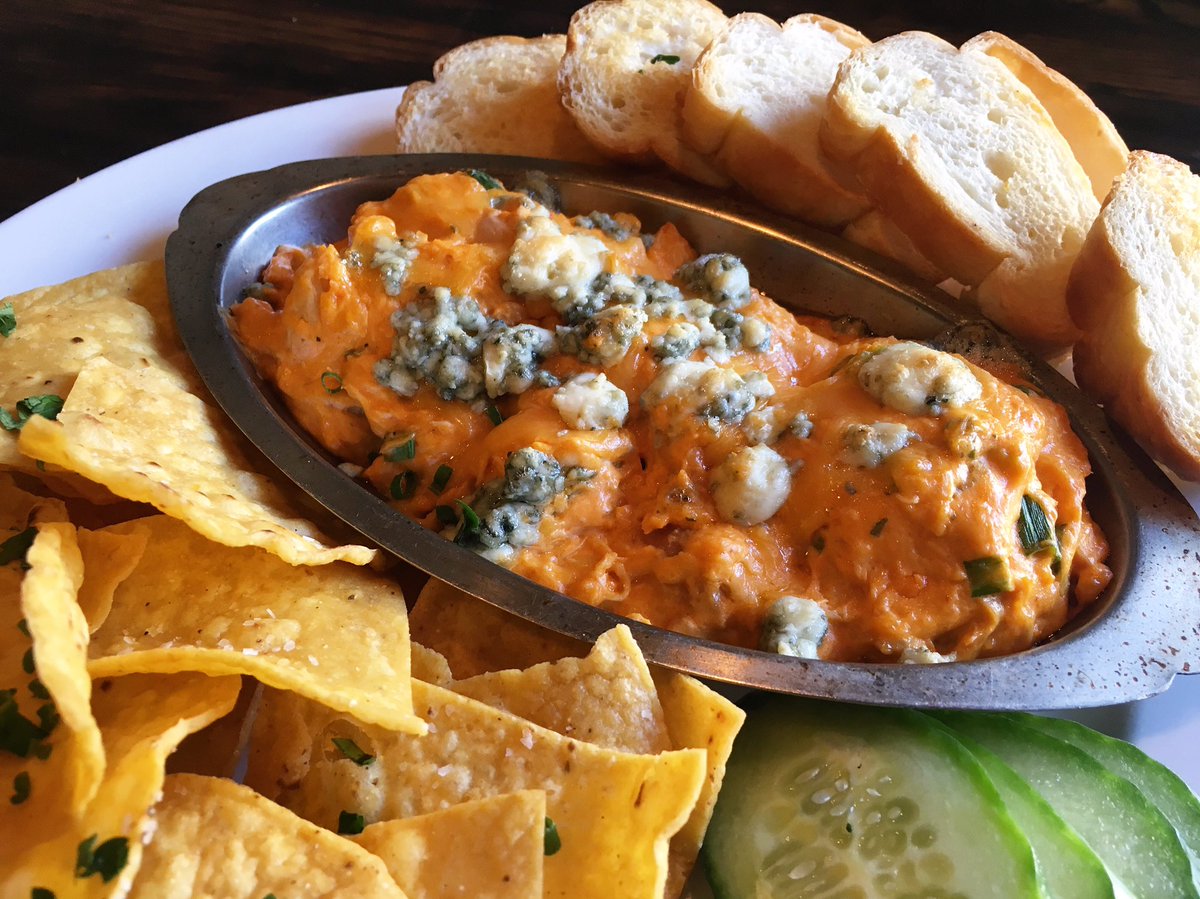 postbellumrva's tweet photo. This buffalo chicken dip special is poppin’! 🔥👏

#rva #rvadine #rvaspecials #richmondva #fanrva #buffalochickendip https://t.co/2hNK1bqxRJ