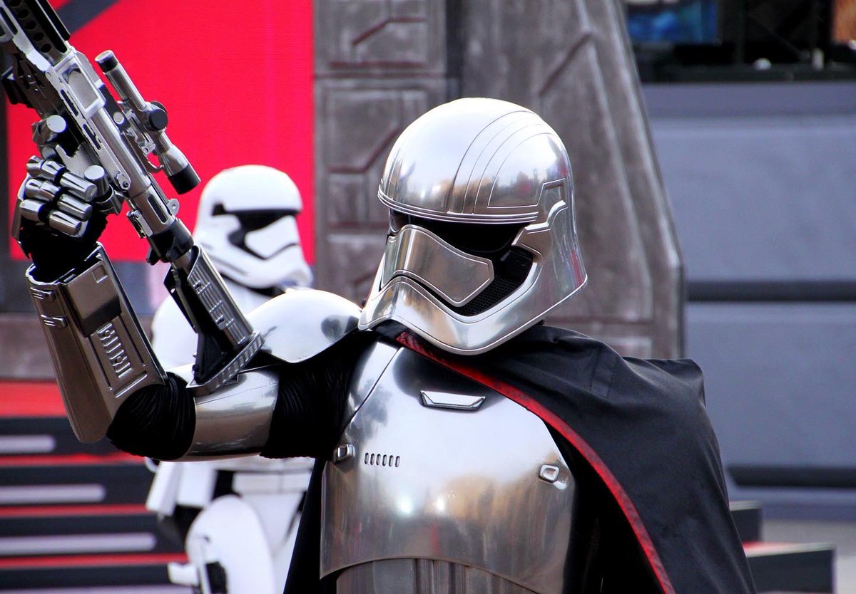 CharactersPBlog's tweet photo. Eyes and ears on me!#captainphasma #phasma #starwars #seasonoftheforce #facetheforce #disneyparks #disneylandparis #waltdisneystudiospark #agalaxyfarfaraway #legendsoftheforce #mystarwarsmoment https://t.co/76RbcHbCCh