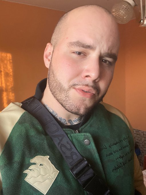 Ahoj https://t.co/vjdJLsItox