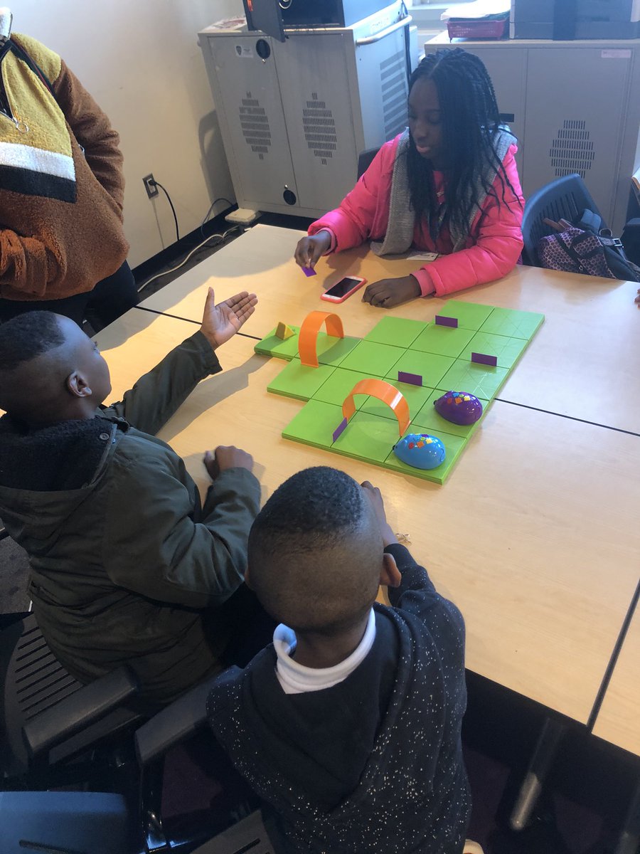 EricaSimone17's tweet photo. CS4ALL Parent Engagement with our 2nd graders! @PS22si @MLDonath @MJSIMPSON01 @learningdrive @CSforAllNYC @ValerieBrock24 @cicada17yr @ncar16 @mstolte7883 https://t.co/hejNCI6h4K