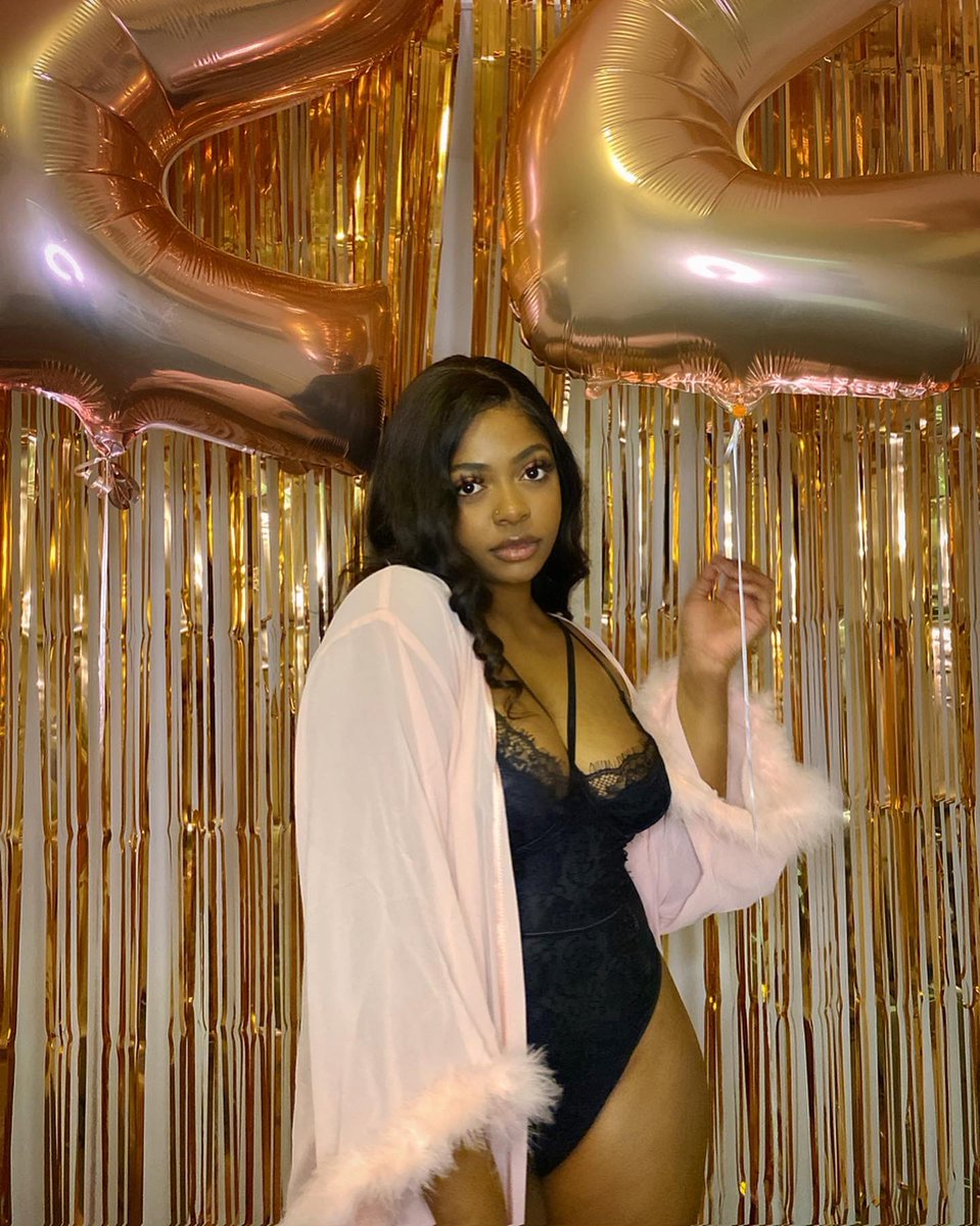 SamoneTyra's tweet photo. 22 never looked so good ✨ https://t.co/cEFWZck8f0