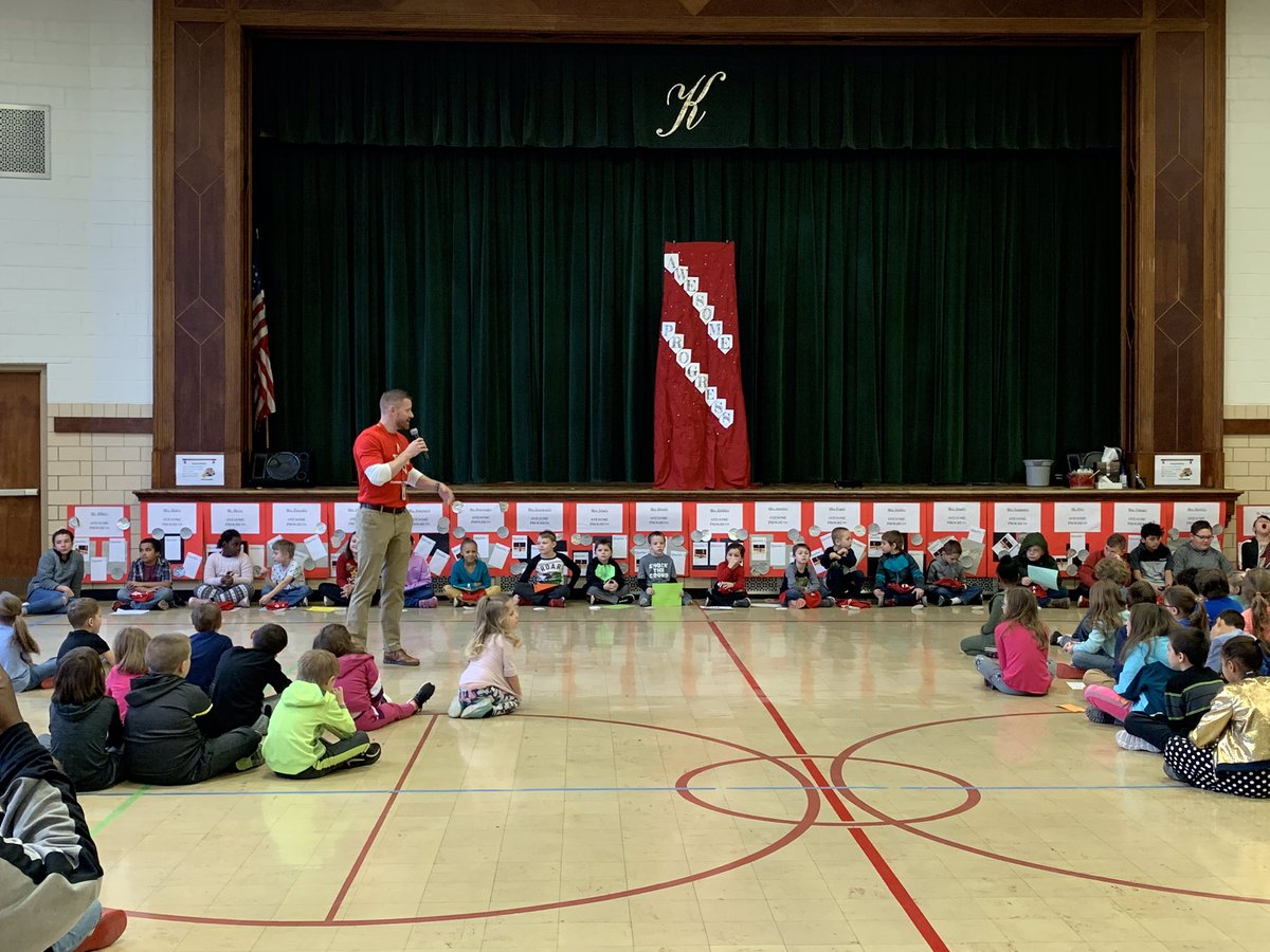 Kyle_TCS's tweet photo. We recognized our #AwesomeProgress students this morning! Our district mission focuses on empowering students to work hard, and these students demonstrated grit, perseverance and Growth Mindset during the 2nd grading period. See Facebook for additional pics. #TheTrojanWay https://t.co/D2AP0rOzEW