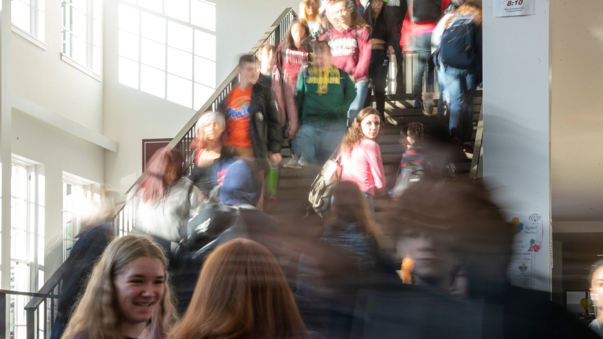 High schools parents -- With finals starting tomorrow, you know your students have some extra stress this week. Some tips from our Student Success &amp; Health Department on how you can help: pps.net/site/default.a