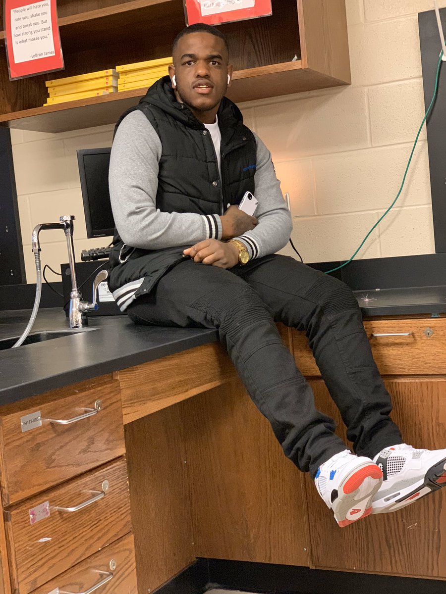 4Boylilky's tweet photo. #FREEC4VE💂🏾™️ https://t.co/wrtoVjRqMd