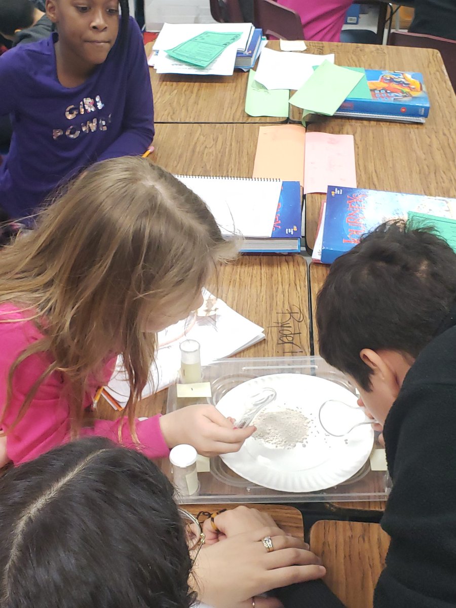 AundraLipscomb's tweet photo. Soil...Inquiring 4th grade minds want to know... https://t.co/q0HMqSUP2I