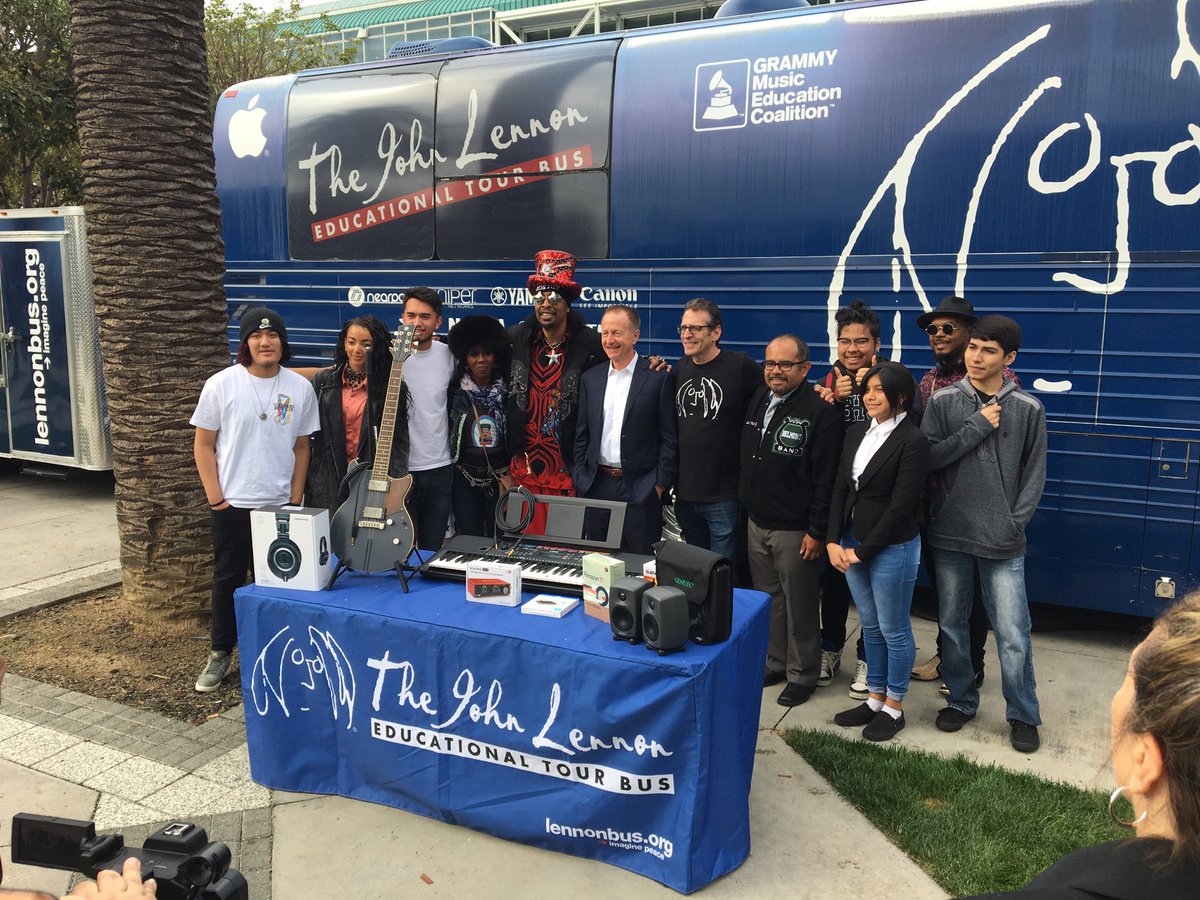 Belmont students join with sound engineers  at the John Lennon Educational Tour Bus for a full day of music video creation. Teacher Julio Sequeira and 5 students showed off their creative songwriting skills. Superintendent Beutner offers moral support ⁦<a href="/lausd_ldc/">LD Central-ARCHIVE</a>⁩