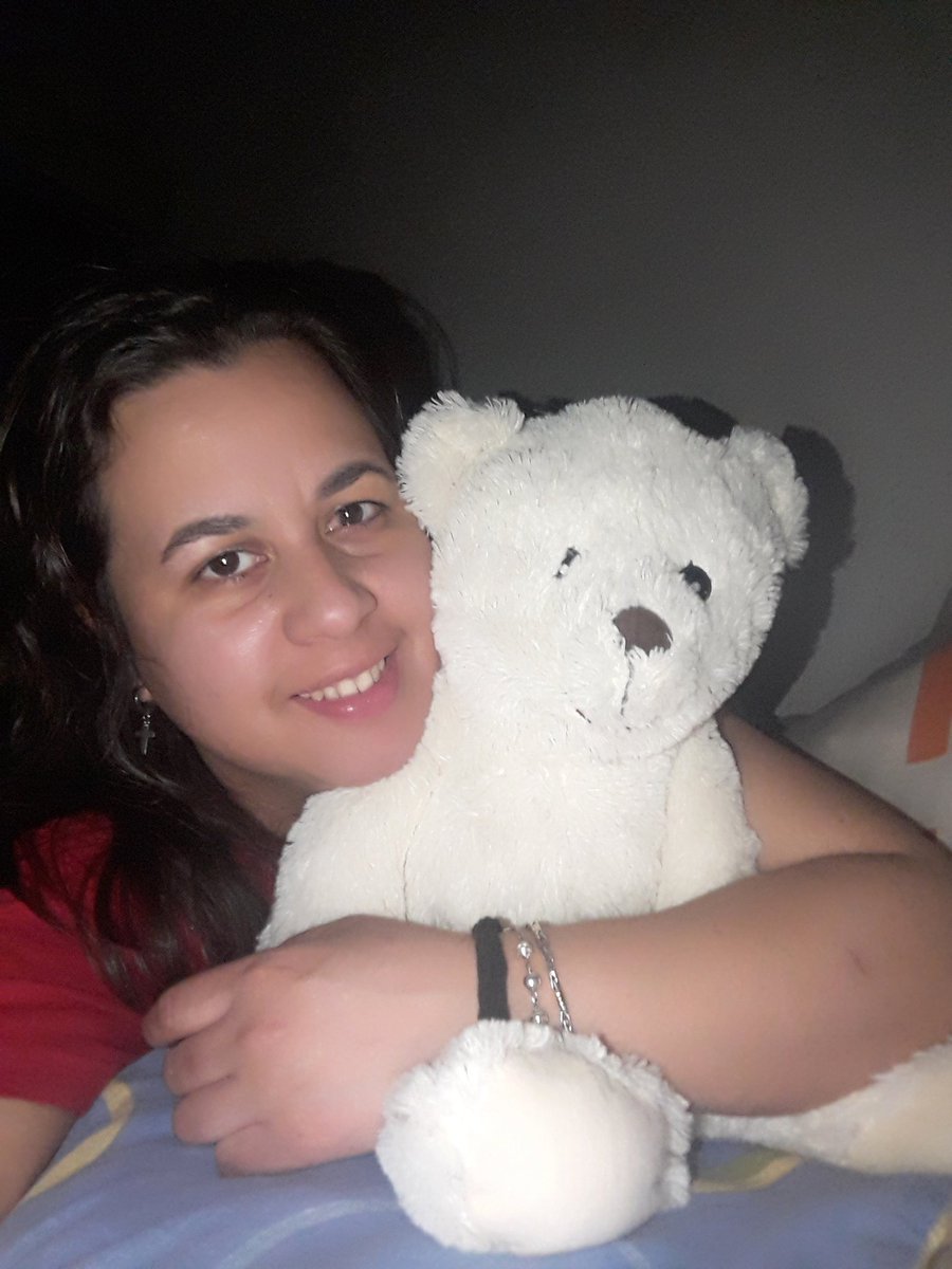 teti06's tweet photo. ¿Sabes porque soy feliz?
- Porque yo no apago la luz de nadie para encender la mía, simplemente le pido a Dios cada día que se cumplan mis sueños sin lastimar a nadie... Disfruto cada momento que me regala la vida" https://t.co/CzJhFt4kFH
