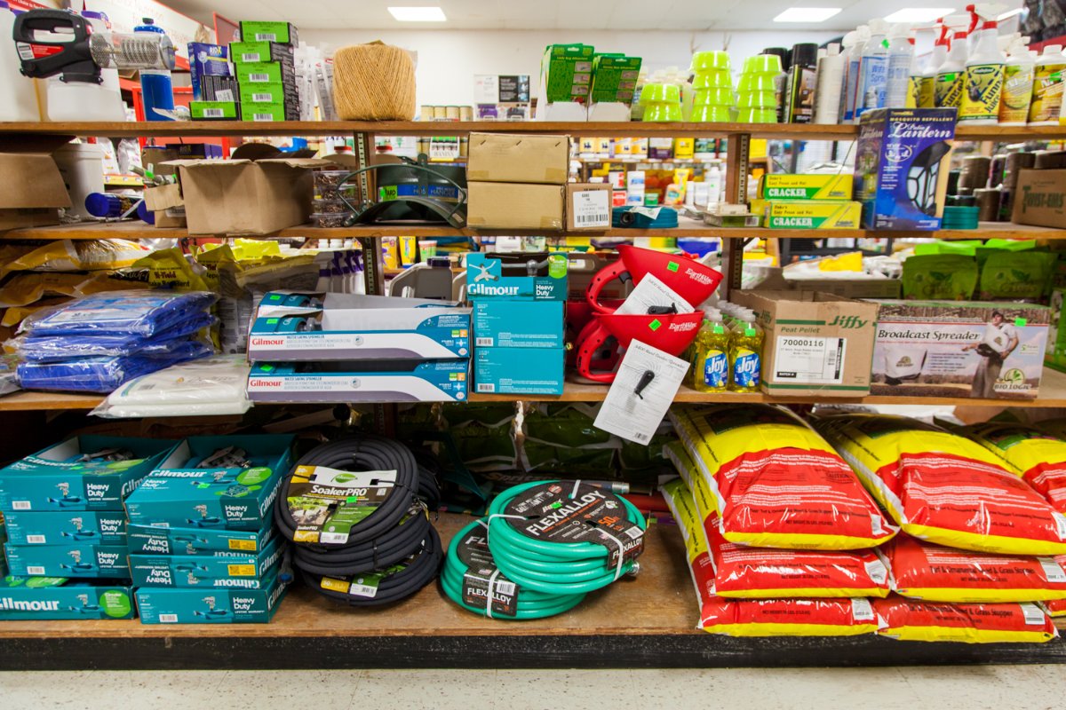 oldtymefeed's tweet photo. When spring weather starts to peak its head, you can count on us to help kick start your yard. https://t.co/BSHCYajS1Y