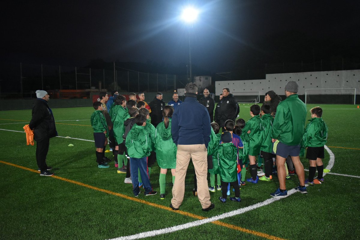 CDZEsperanza's tweet photo. Visita de la @CDTFundacion a nuestro campo Maximino Bacallado realizando un entrenamiento de tecnificación donde nuestra base disfrutó a la par que aprendió muchos conceptos. Muchas gracias a la fundación del representativo por la visita y la gran sesión.
#Lafuerzaestáenelverde https://t.co/xJLQ7XyCzH