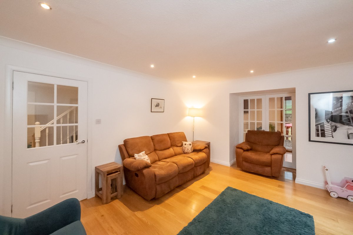 AC_Perth's tweet image. #ForSale #New 126 Main Street
#Methven #Perth
O/O £179,950 by @AC_Perth on @rightmove @Zoopla @OnTheMarketCom 
acandco.com/property/detai…