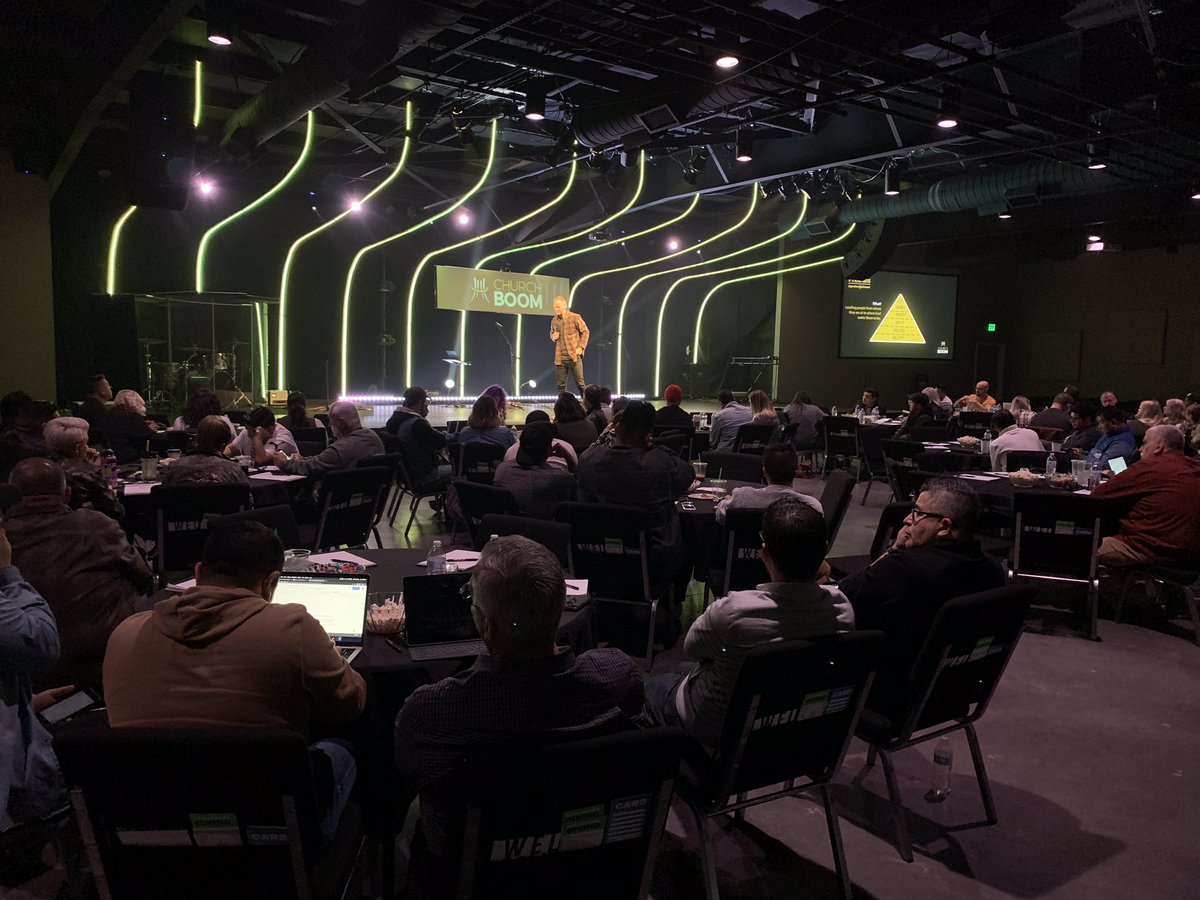 @church.boom roundtable is happening now. First of many this year.  
#dontdochurchalone