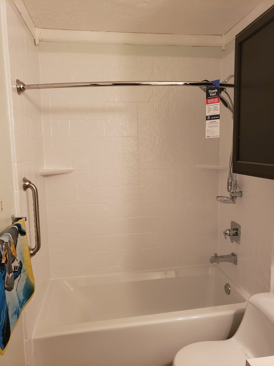 KelfireLynn's tweet photo. Wow! Before and after @MaxHomeNow1 
Amazing transformation! We absolutely love our new bathroom! Thank you Max Home! Highly recommend! 
#bathroomdesign #bathrooms #remodeling #jacuzzi #HomeSweetHome https://t.co/ltx69tdRKV
