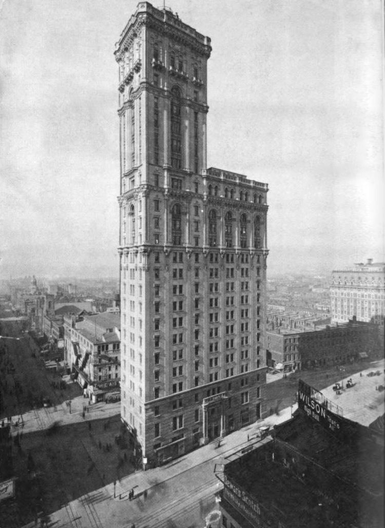 Buildings that Europeans (much as we now scoff at China) often found uncouth and vulgar, now in retrospect look like incredibly strange & interesting fusions of tradition and thrusting modernity... One Times Square, Cyrus L.W. Eidlitz, Andrew C. McKenzie, NYC, 1904