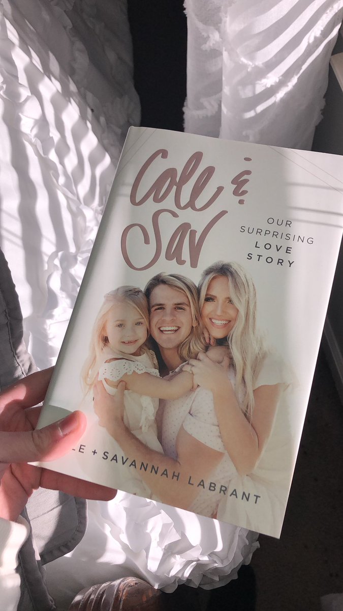 5Labrantfam's tweet photo. Second time reading the best book ever 😍😍!! @Thesupercole @SavannahSoutas https://t.co/Tqo3a1YznR