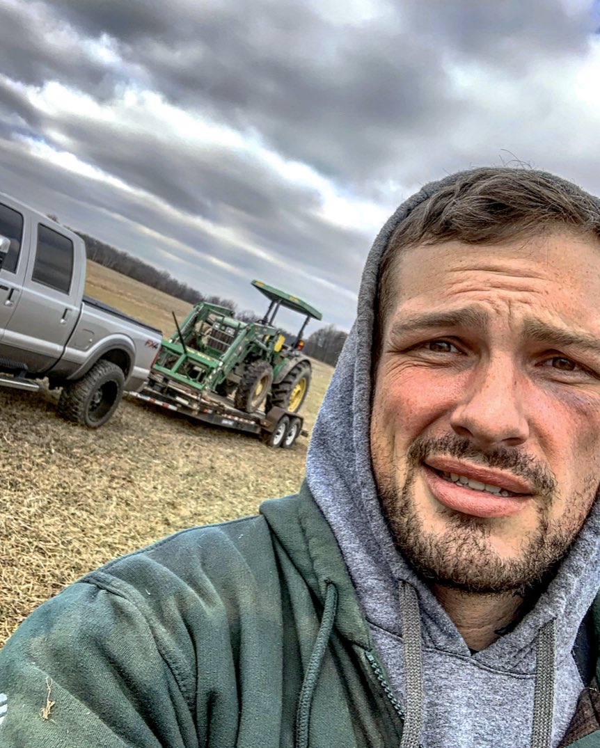 notarealfarmer's tweet photo. Yeah, I mean we hear about the money you be gettin we just never seen a visual.. #NoTellin https://t.co/v9uijh0gfj