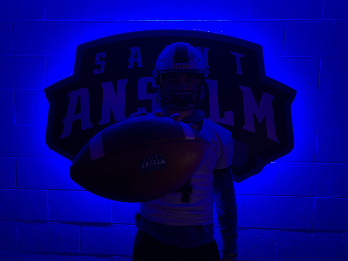 miketellier0's tweet photo. @STAHawksFB @CoachJoeAdam @CoachGriesmer @CoachTJLucas @JSoftcheck @coachtrisciani @CoachBraine @CoachPriceFerg https://t.co/XH9nMsttGm