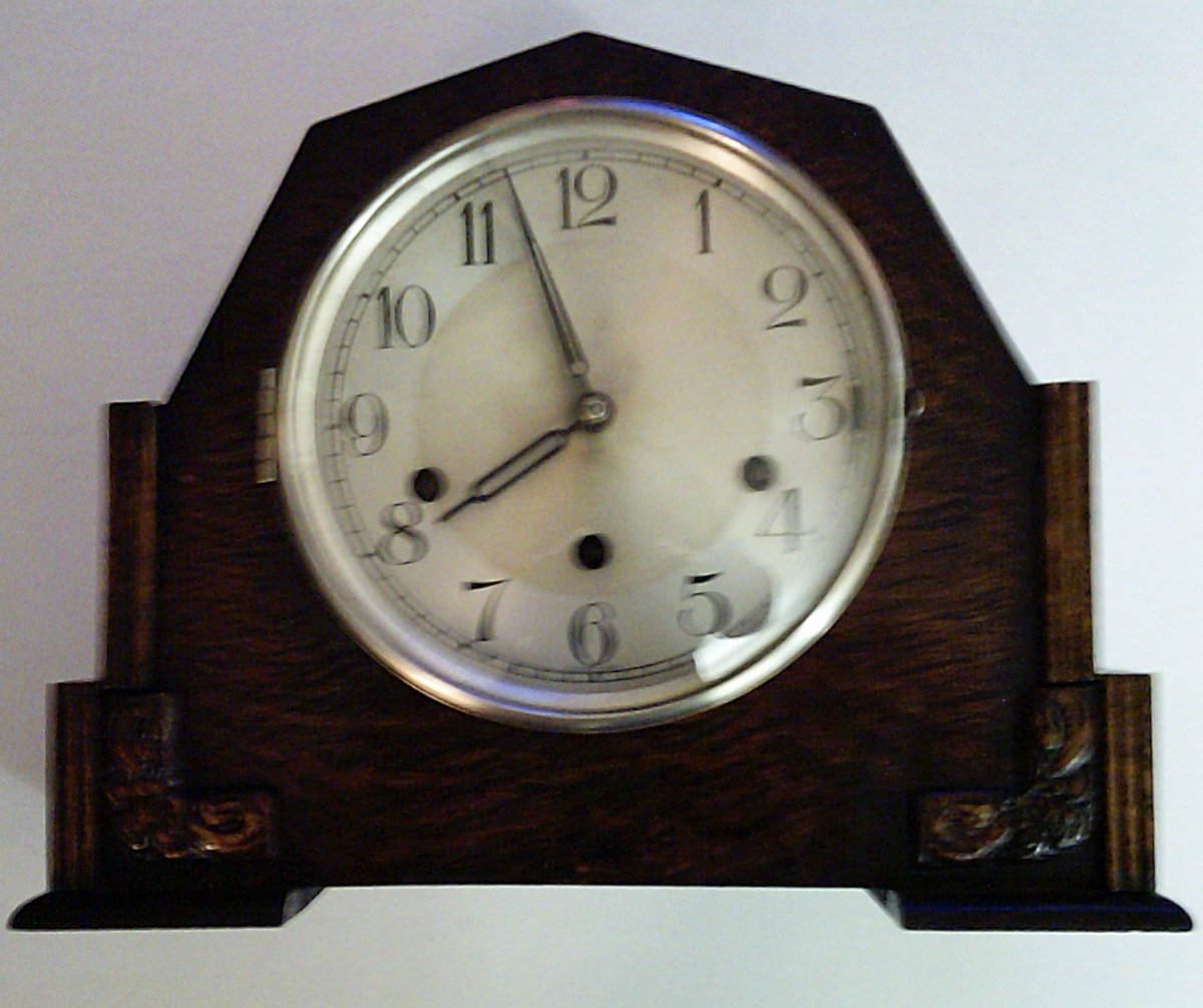stall2boot's tweet image. Post-war West German Haller Mantel Clock with #WestminsterChime in Oak Case. View this item on #Ebay: ebay.co.uk/itm/1741648686…
