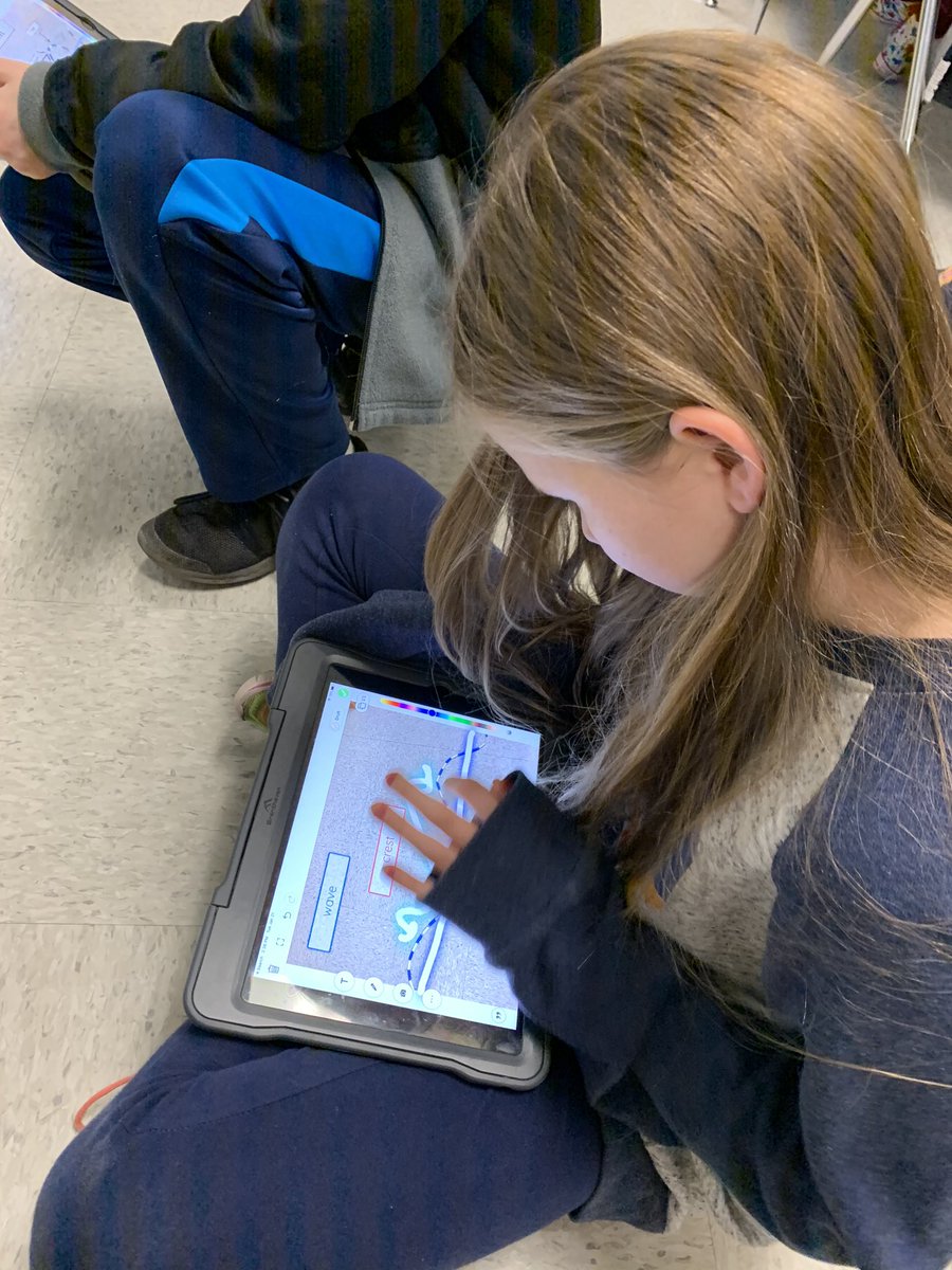 mjfleming5's tweet photo. Thanks to @loristreit for letting us borrow jump ropes to use to make models of waves. We took a picture then labeled all of the parts using seesaw draw tools. Quick, easy, and fun! @TaraOaks_ES https://t.co/d3Sd9x2DvQ