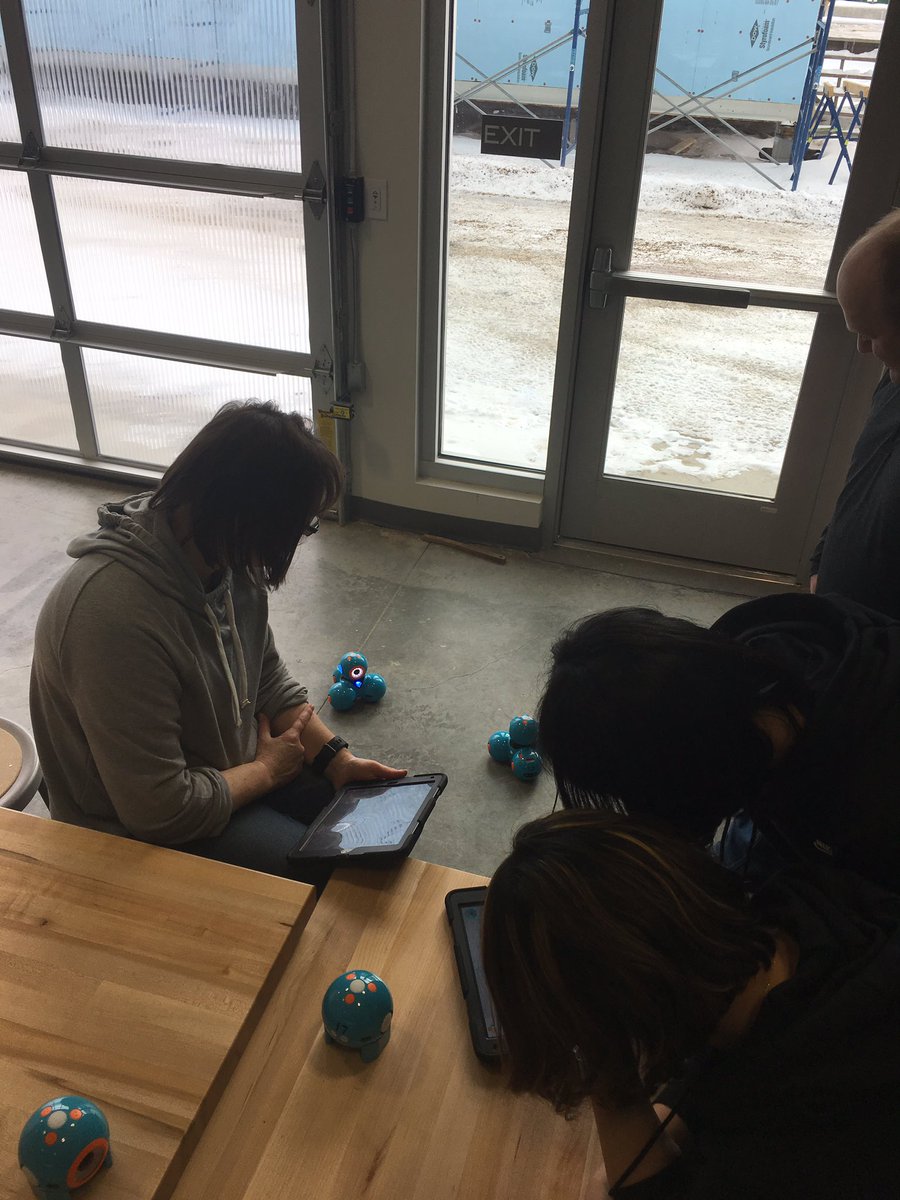 jmenth22's tweet photo. Awesome staff choice PD day @ISD742 ! The elementary robot playground was a huge hit! #stem #iam742 #mncodes #robots #PD https://t.co/1xUwUdUweG