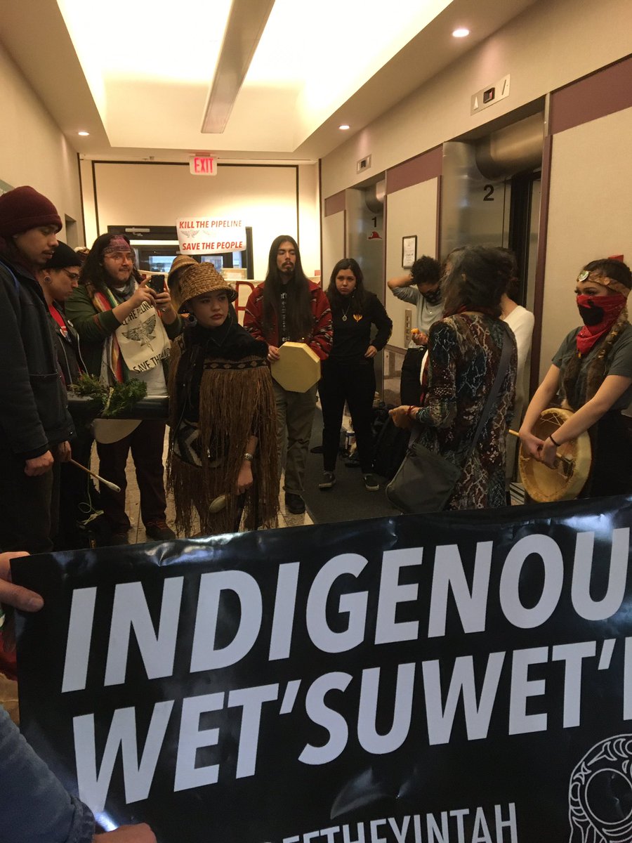 Matriarch Tsastilqualus with Indigenous youth occupying Ministry of Mines Gas and Petroleum #Wetsuweten #noaccessnoconsent #rcmpofftheyintah