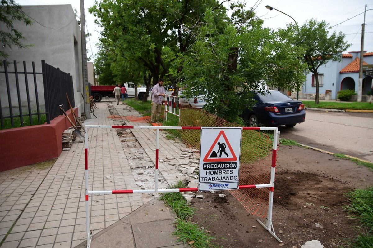 josebriacba's tweet photo. El gas natural en Morteros, comienza a ser una realidad 🔥

Después de mucho trabajo, la conexión domiciliaria de gas comenzó en la calle Alberdi, ente Olmos y 25 de Mayo💪🏽

Es la primera etapa de un día histórico👏🏼

#SeguimosTrabajandoJuntos
#ParaAdelante
#GasNatural https://t.co/srT8JgHonr