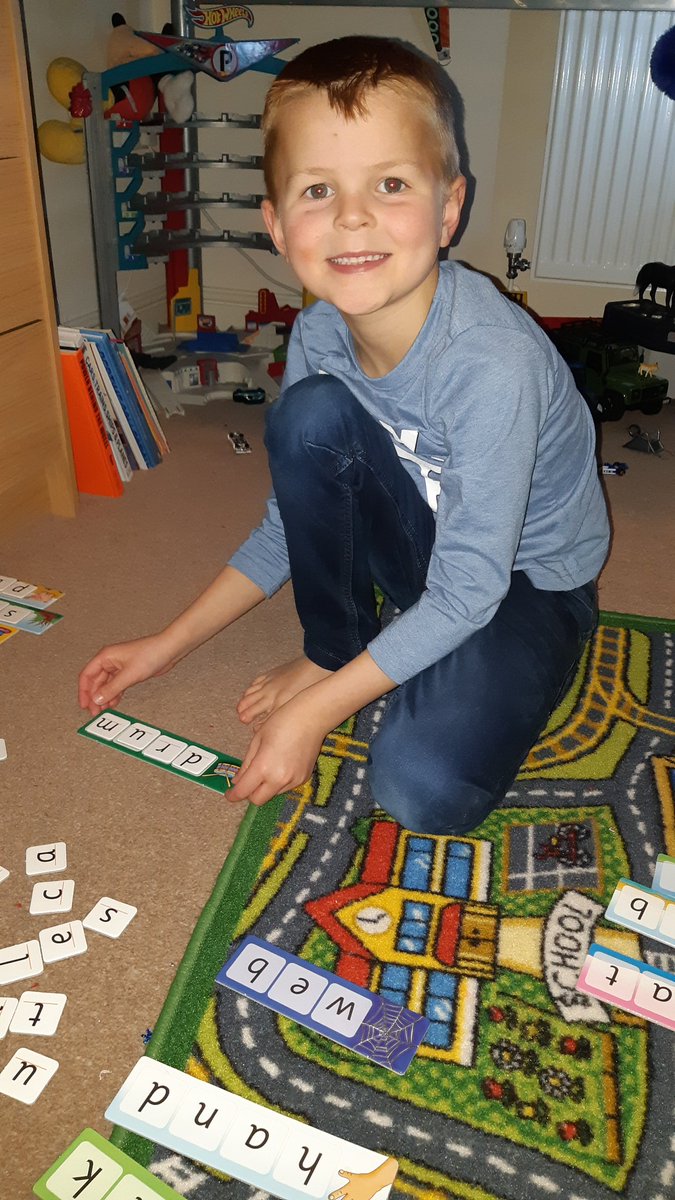 Sherryl69982384's tweet photo. Time with my boy! 💙 #learning #his #words #mammysboy #Lukeybear #clever #lovestolearn #proud @MissLeewarden @RhiwSyrDafydd https://t.co/bHvq71Y9U8