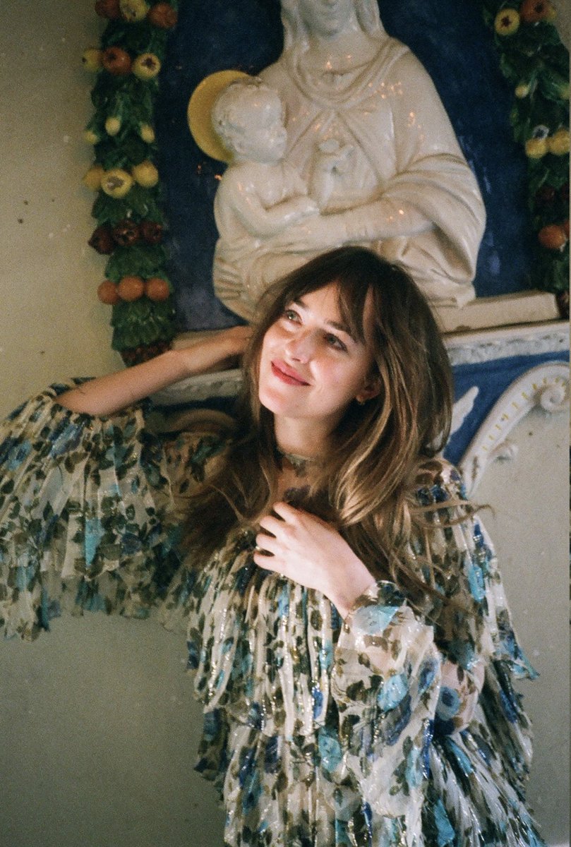 Goddess. 💫 #DakotaJohnson #GraziaItaly