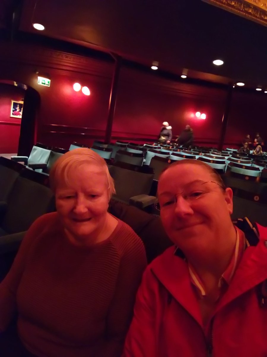 CoatbridgeLCAST's tweet photo. Great night out with this wee beauty, #oorwullie #theatre #makingmemories https://t.co/dCpLogZhzn