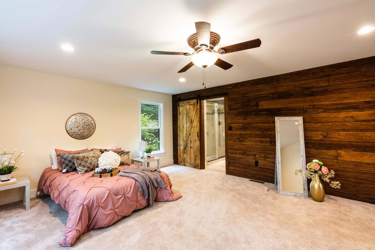 TVAGPS's tweet photo. #WinterWeatherTip - Reversing your ceiling fans causes warm air to be pulled down from the ceilings, keeping your living space warmer. https://t.co/r1p29VHQRh