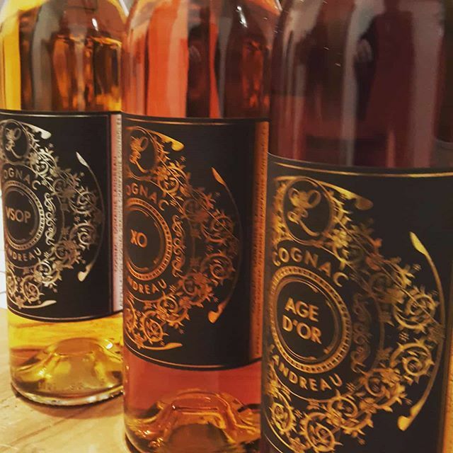 CognacTasting's tweet photo. #Tasting of new VSOP, XO and old cognacs produced by a #craft #distiller. Soon at the fair in Segonzac, #France
#cognac #travel #excursion #winetour #cognacguide https://t.co/rHGyPZGmKy