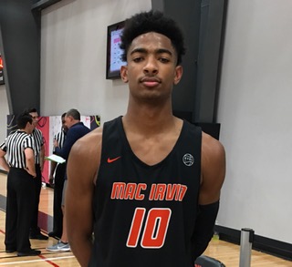 SourceHoops's tweet photo. #JaceHoward commits to dad, #JuwanHoward, &amp; @umichbball 

✏️ By @PLamRecruiting 

@jaceh0ward talks about his decision. Why #Michigan and where do they see him on the next level.

https://t.co/y2nj3QuwQJ

#GoBlue https://t.co/LDnXpVaIMs