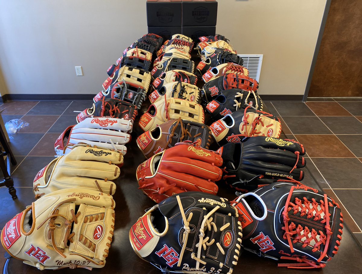 EastMissBB's tweet photo. Big thanks to @dafroe16 and Rawlings for hooking our guys up with some custom leather #PR1DE https://t.co/mcvfFfcwkr