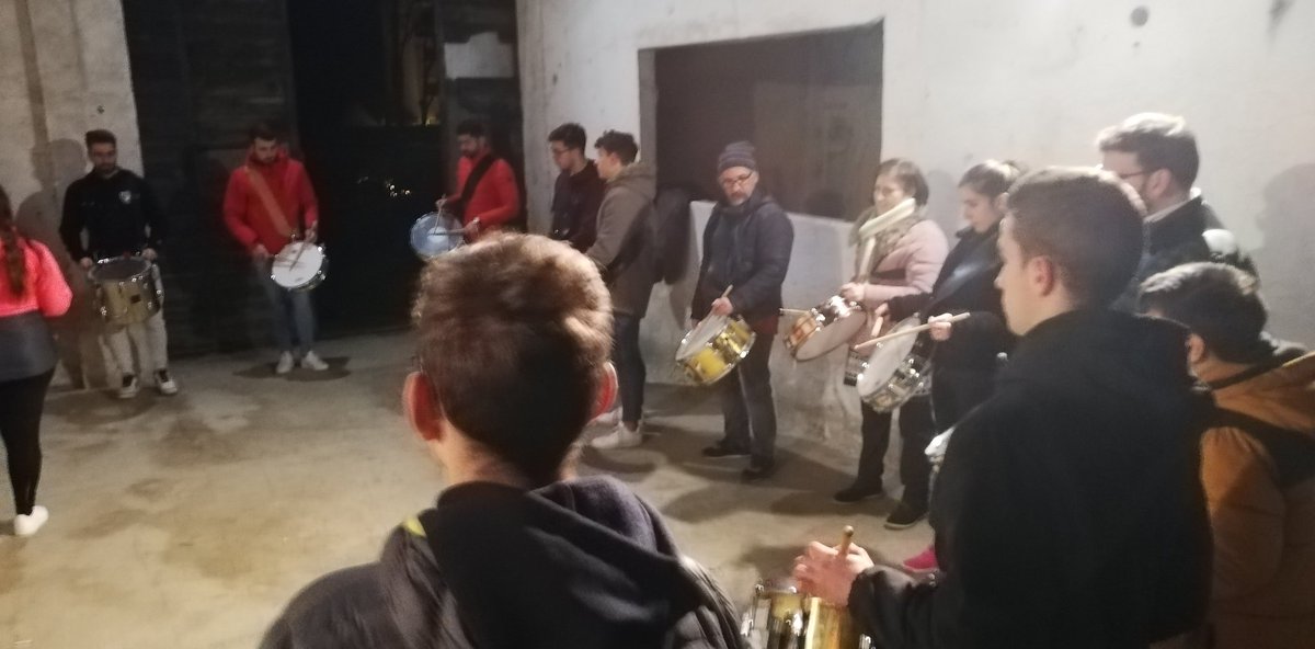 BC_SantaCena's tweet photo. Empiezan los ensayos de percusión de los martes 🥁🥁💪

#somossantacenalinares https://t.co/MLXglRneXe