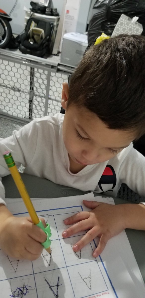 DeanFearsBrooks's tweet photo. Handwriting Grip - a tool that can be used to help young children learn to hold pencils correctly (Note: used with autistic children as well)
#LisaLilLambs #GoodStartToGrowSmart https://t.co/Gu2stkfVsd
