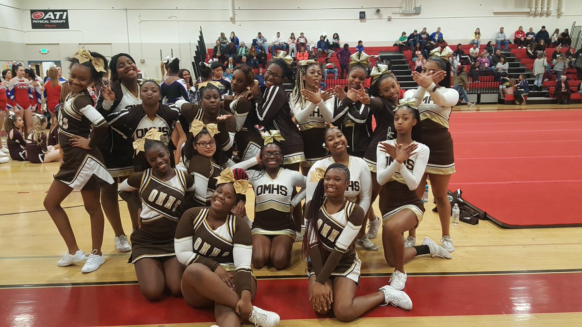 omhsdance's tweet photo. JV & Varsity Cheerleaders are ready to take the mat at Patapsco Winter Invitational. #OMCheer #competitionseason @AbbeyECampbell @barton_omhs @OMHS_Eagles @OMHS_Athletics https://t.co/adKBqrOvwT