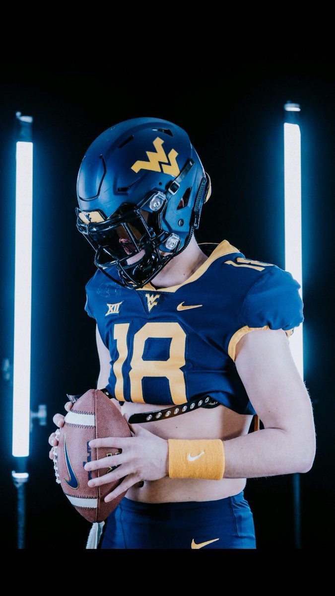 _crowder18's tweet photo. GREAT time in Morgantown this past weekend! #HailWV #Mountaineers @NealBrown_WVU @CoachSeanReagan https://t.co/PpZYHHczYZ