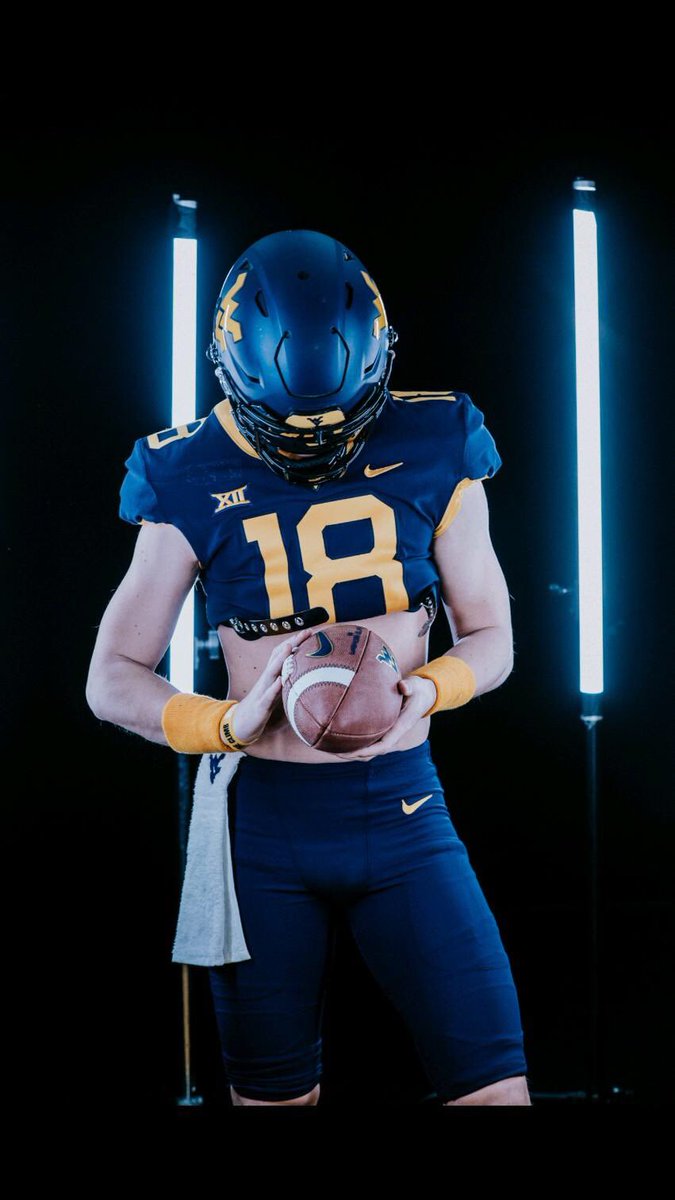 _crowder18's tweet photo. GREAT time in Morgantown this past weekend! #HailWV #Mountaineers @NealBrown_WVU @CoachSeanReagan https://t.co/PpZYHHczYZ