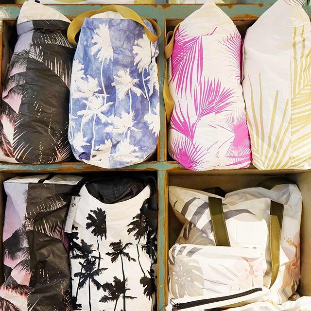 kailuatownhi's tweet image. 🤙🏾These super CUTE✨Splash proof @alohacollection day trip bags are available at @sandpeoplehi! One of them are an EXCLUSIVE Sand People print. Can you guess which one?? Tell us in the comments!
#AlohaCollection #DayBags #SandPeopleHi #BeachDay #Exclusive ift.tt/30Jpzue