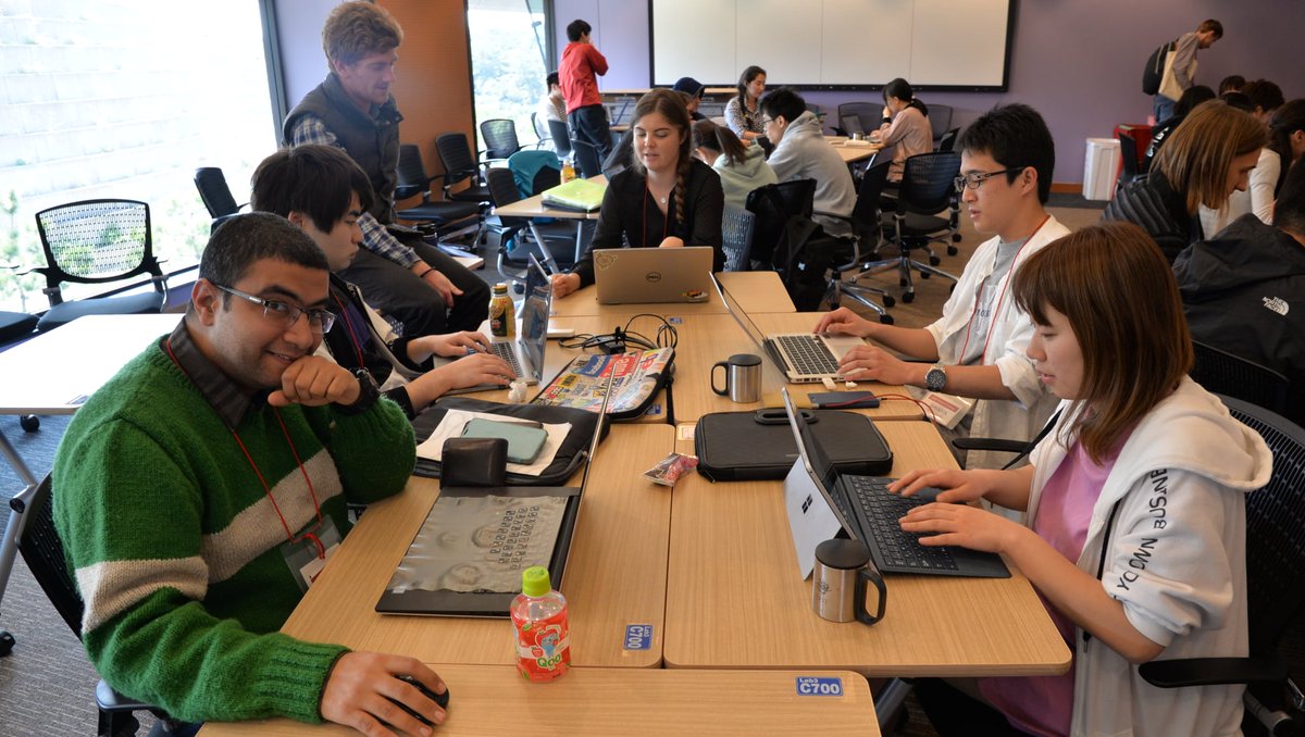 oistgradschool's tweet image. おお、#サイエンスチャレンジ 合格者の方々、すでにツイッター上でつながり始めているではないですか！なんてこと！素晴らしすぎる～よろしければ以下のハッシュタグ使って下さいねっ

#サイエンスチャレンジ
#ScienceChallenge
#OIST

こちらも着々と準備中。早く皆さんに会いたいなー♪