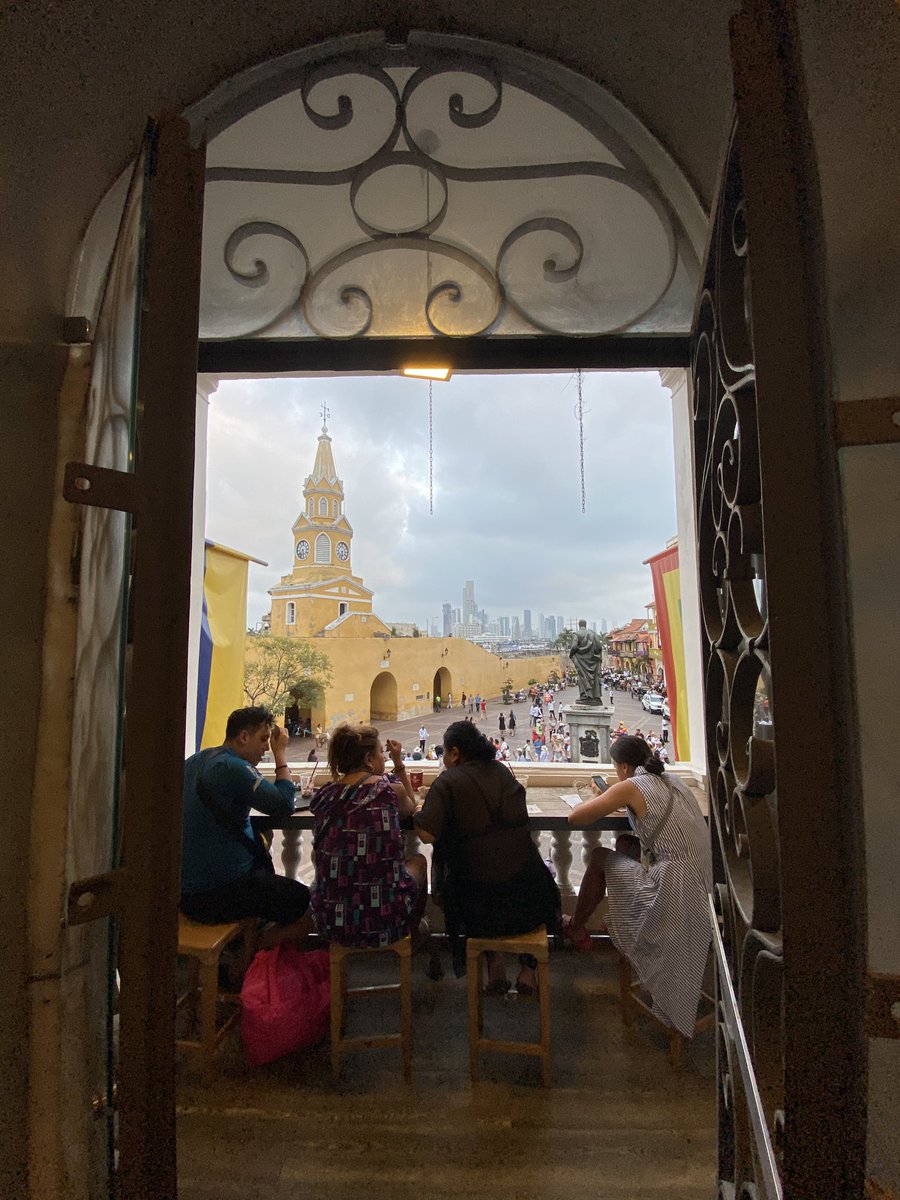AmandaMunsch's tweet photo. Day 1 in country #37 on my list, Colombia! 😍🇨🇴 https://t.co/3DIY0fnXay