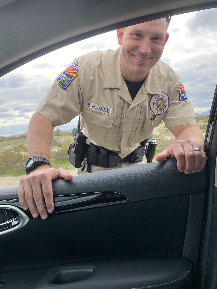 tcksphoto's tweet photo. Had the “chance” to meet Trooper Hainke with #azdps today. He is from #kansas and said his parents follow @TrooperBenKHP. Shoutout to them for raising a great son! #caughtmespeeding #thanksforthewarning #butiwasbuckledup #smallworld https://t.co/fT4mkdP66P