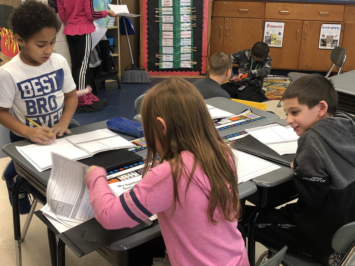 KiserClass's tweet image. This is what PBL &amp;amp; cooperative learning looks like. Learners engaged in various stages of the learning and discovery process. Today, I stood back in awe as these learners created force and motion experiments like grown scientists. #GotScience #WeAreMidview #ProudTeacher