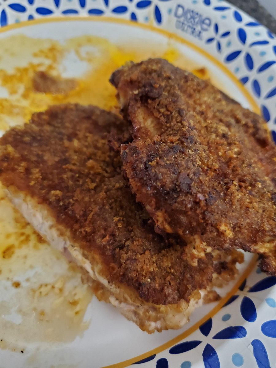 mama2cooper's tweet photo. Pork rind pork chops https://t.co/g82ZVyPoEO https://t.co/yqT0beQgPc