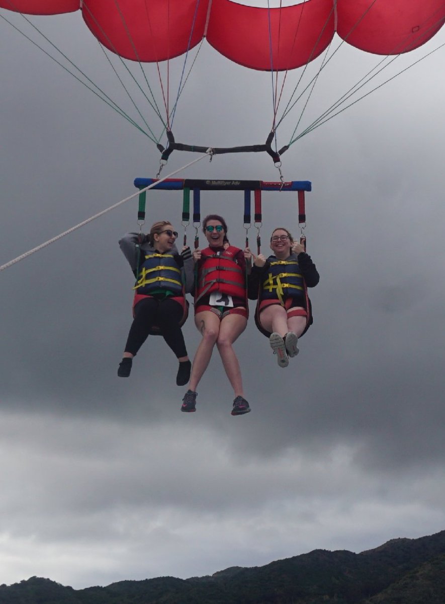 katerynnn7's tweet photo. Official parasailing pics! Hands down one of the best experiences I've ever had. Glad @kimrhodes4real could go with us 🥰💜 #BoatCon2020 https://t.co/tQKBClIUcg