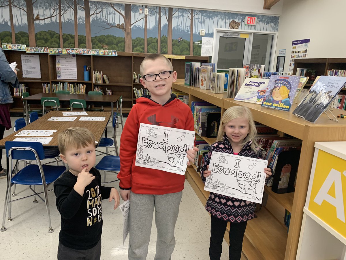 MASTFINSUP's tweet photo. Thank you so much to all the families and teachers that attended 2nd and 3rd grade Literacy Night. We are so excited that everyone escaped! Sammy Shark couldn’t trick you! #finsup #readingrocks #yeahthatstemschool @MASTFINSUP https://t.co/QPhbkTn7MI